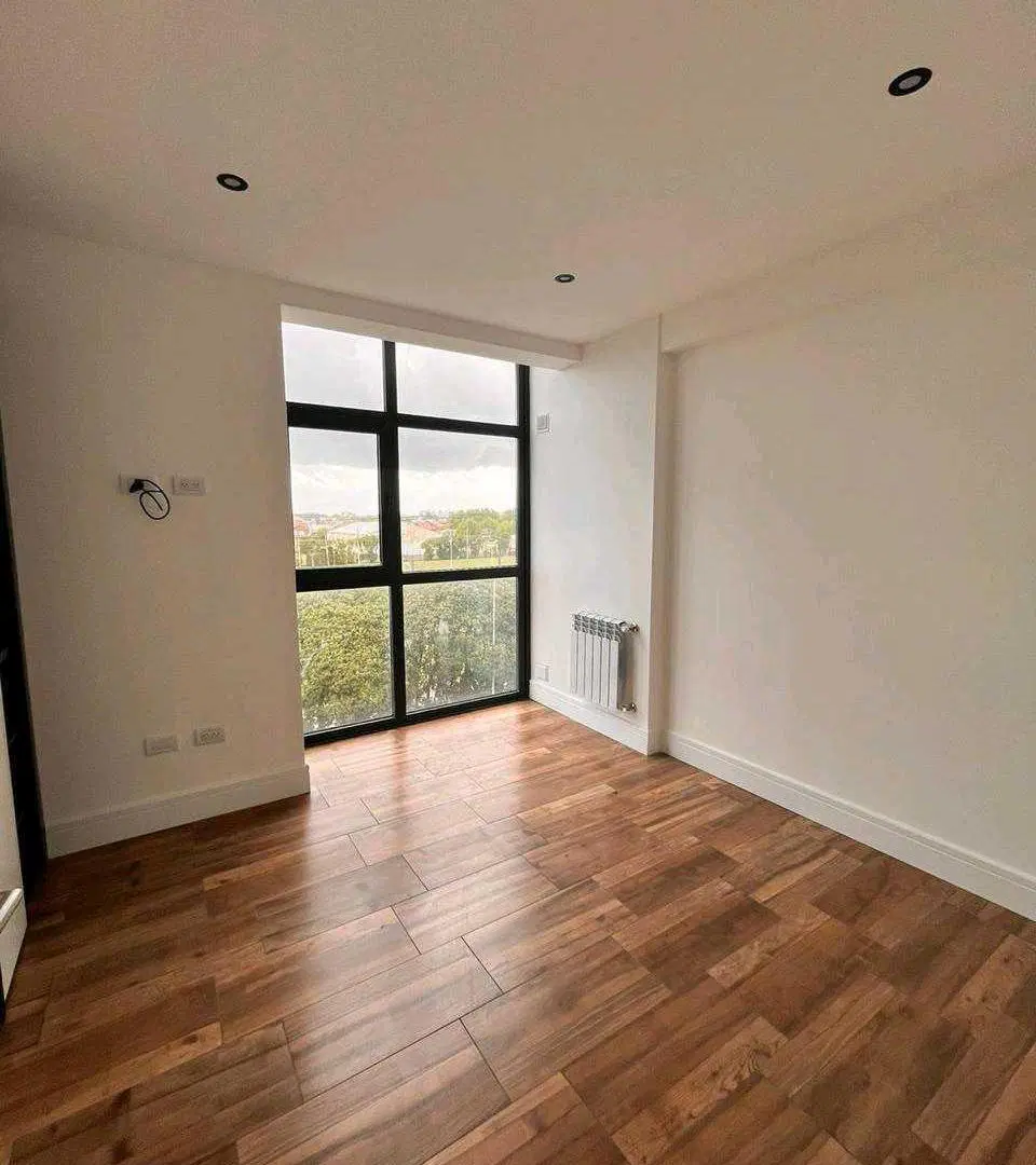 Exelente Departamento 2 ambientes a metros del Mar !!! Con Cochera !!! 5
