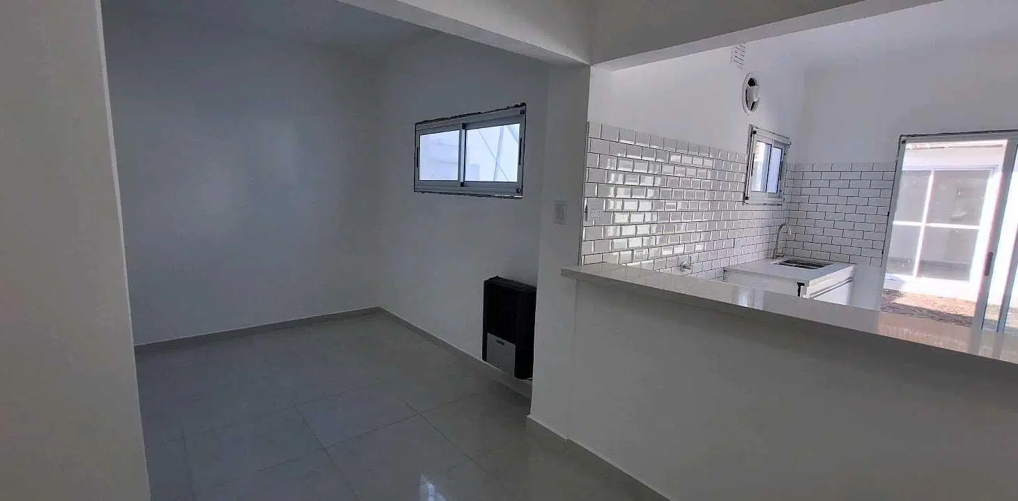 Casa 3 ambientes quincho reciclada!! Barrio Parque Luro 3