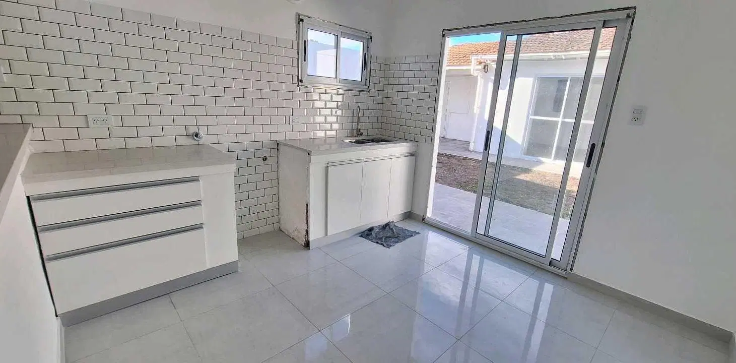 Casa 3 ambientes quincho reciclada!! Barrio Parque Luro 4