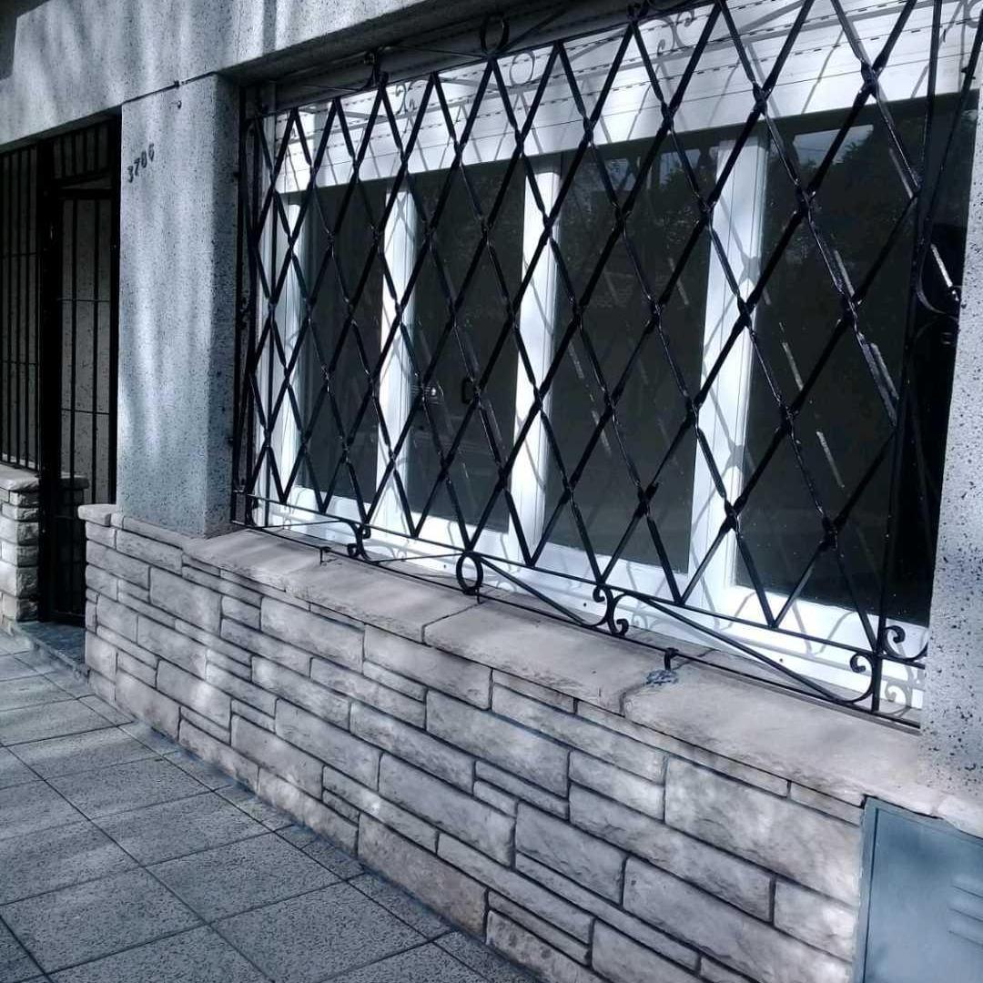 Foto de PH AL FRENTE 3 AMBIENTES A LA CALLE. BARRIO LA PERLA!!!!!, imagen 4