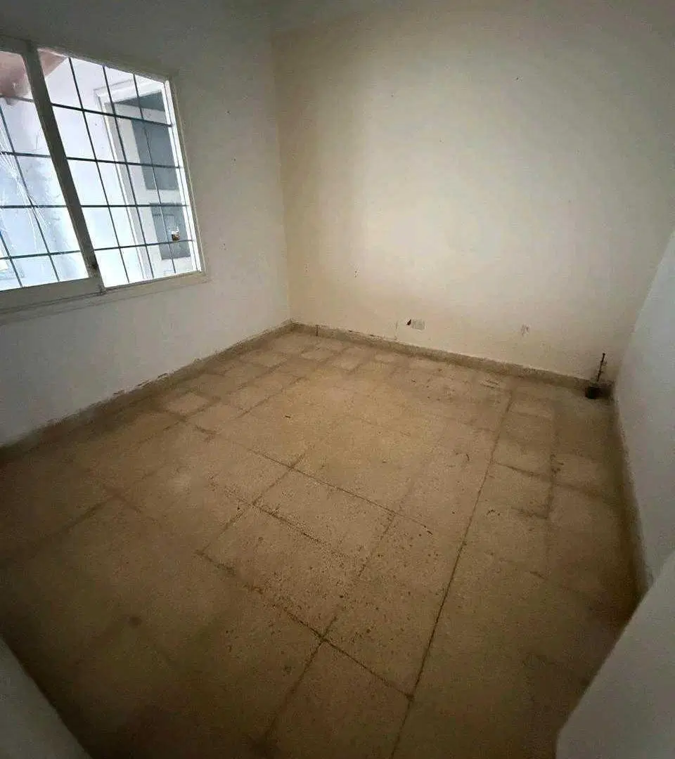 Chalet en 2 plantas de 6 ambientes, Patio, Parrilla, cochera triple!!! 8