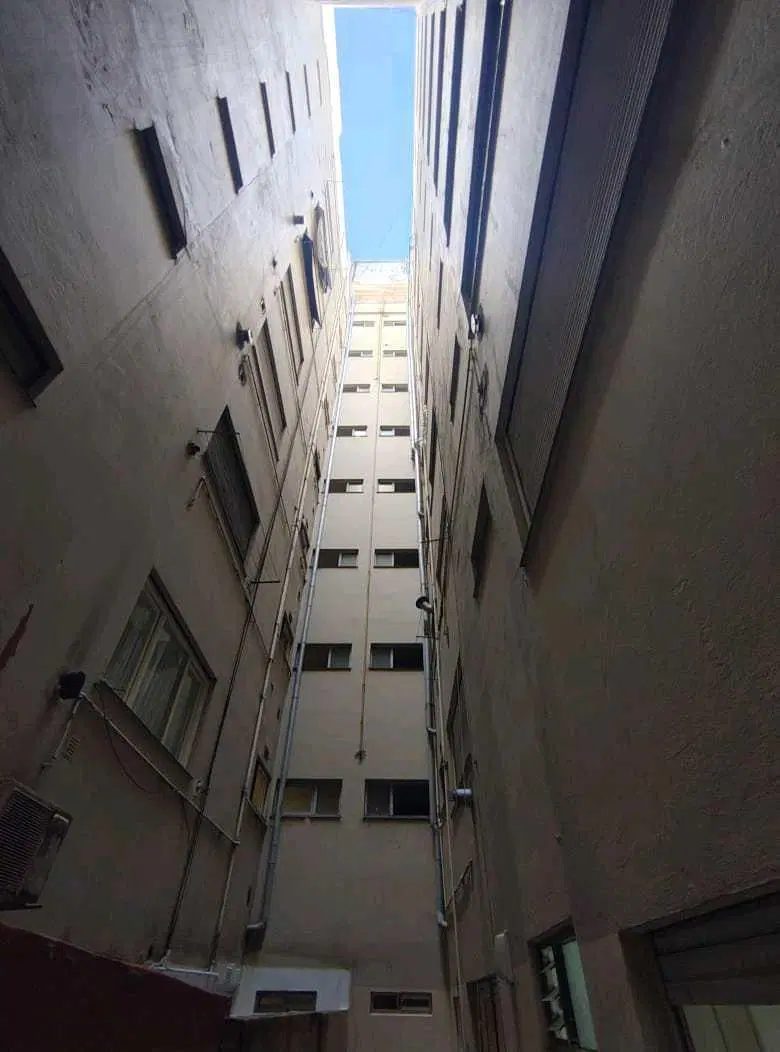ALQUILER X 24 MESES ZONA GUEMES 2 AMBIENTES CON PATIO OLAVARRIA 2300 2