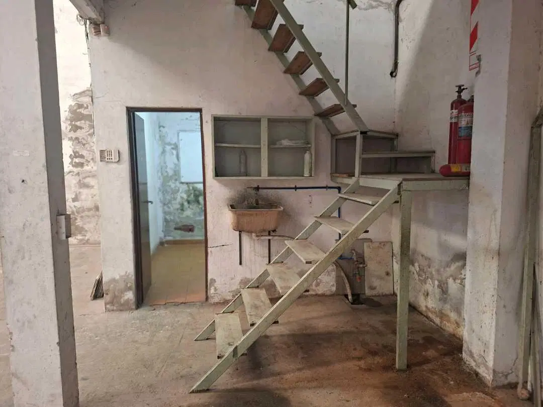 ALQUILER DE GALPÓN LOTE DE 304 METROS!! EL CANO 7700 5