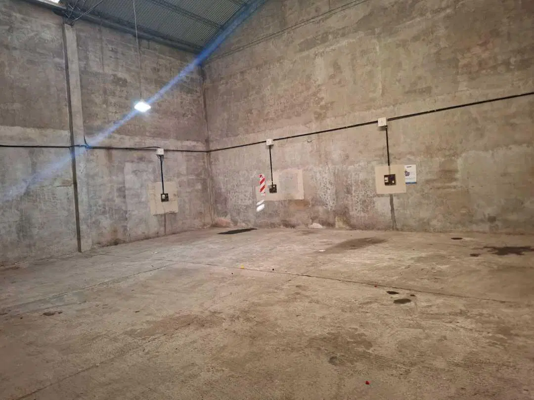 ALQUILER DE GALPÓN LOTE DE 304 METROS!! EL CANO 7700 3