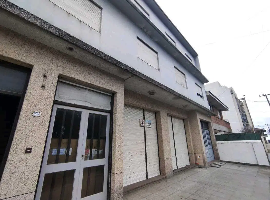 VENTA DE HOTEL SOBRE CALLE ACEVEDO Y PATAGONES.ATENCIÓN CONSTRUCTORES 5
