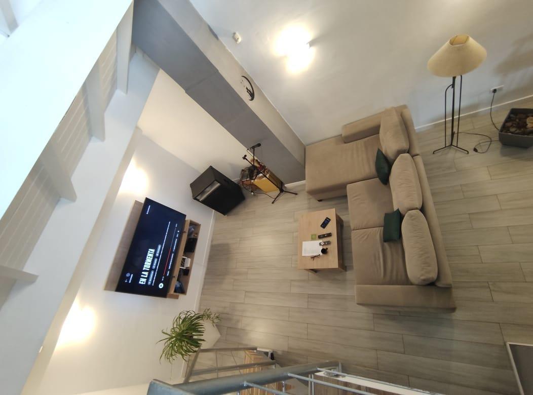Foto de VENTA PH 3 AMPLIOS AMBIENTES CON COCHERA Y TERRAZA.CAISAMAR, imagen 1