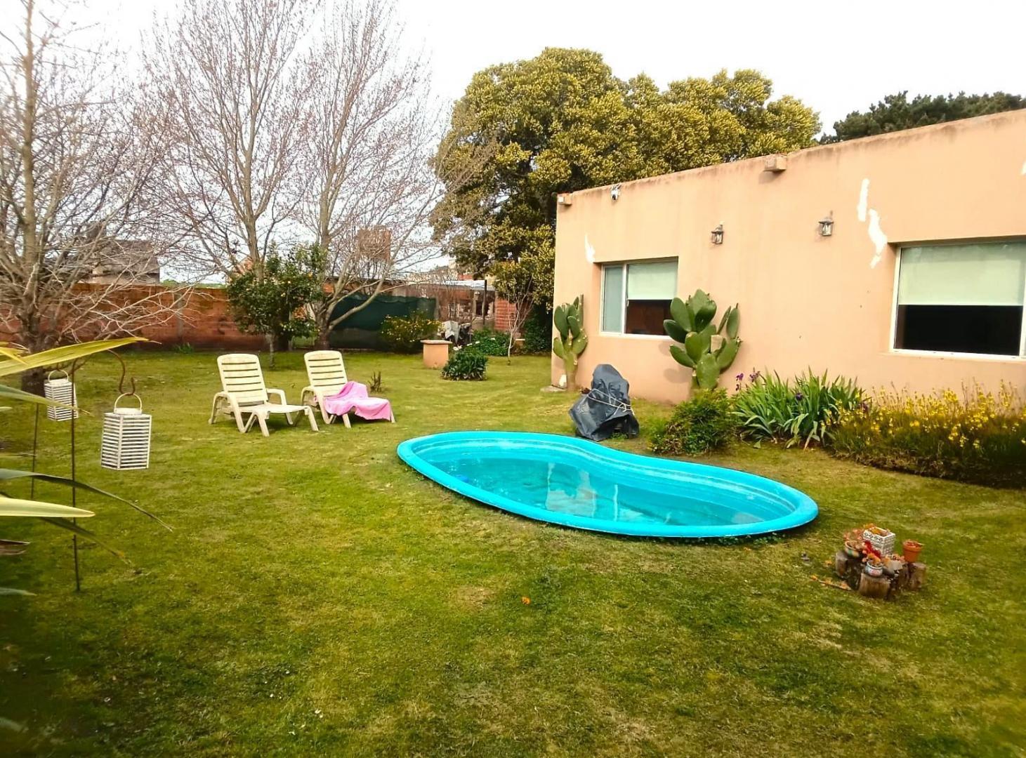 Foto de Venta casa 4 amb.con parque. Las margaritas. Apta credito, imagen 2