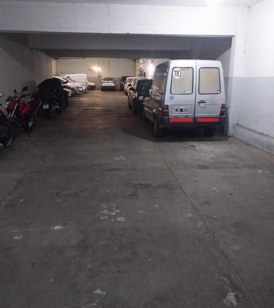 Foto de VENTA GALPON DE 23 COCHERAS SOBRE AVENIDA EN VILLA PRIMERA, imagen 4