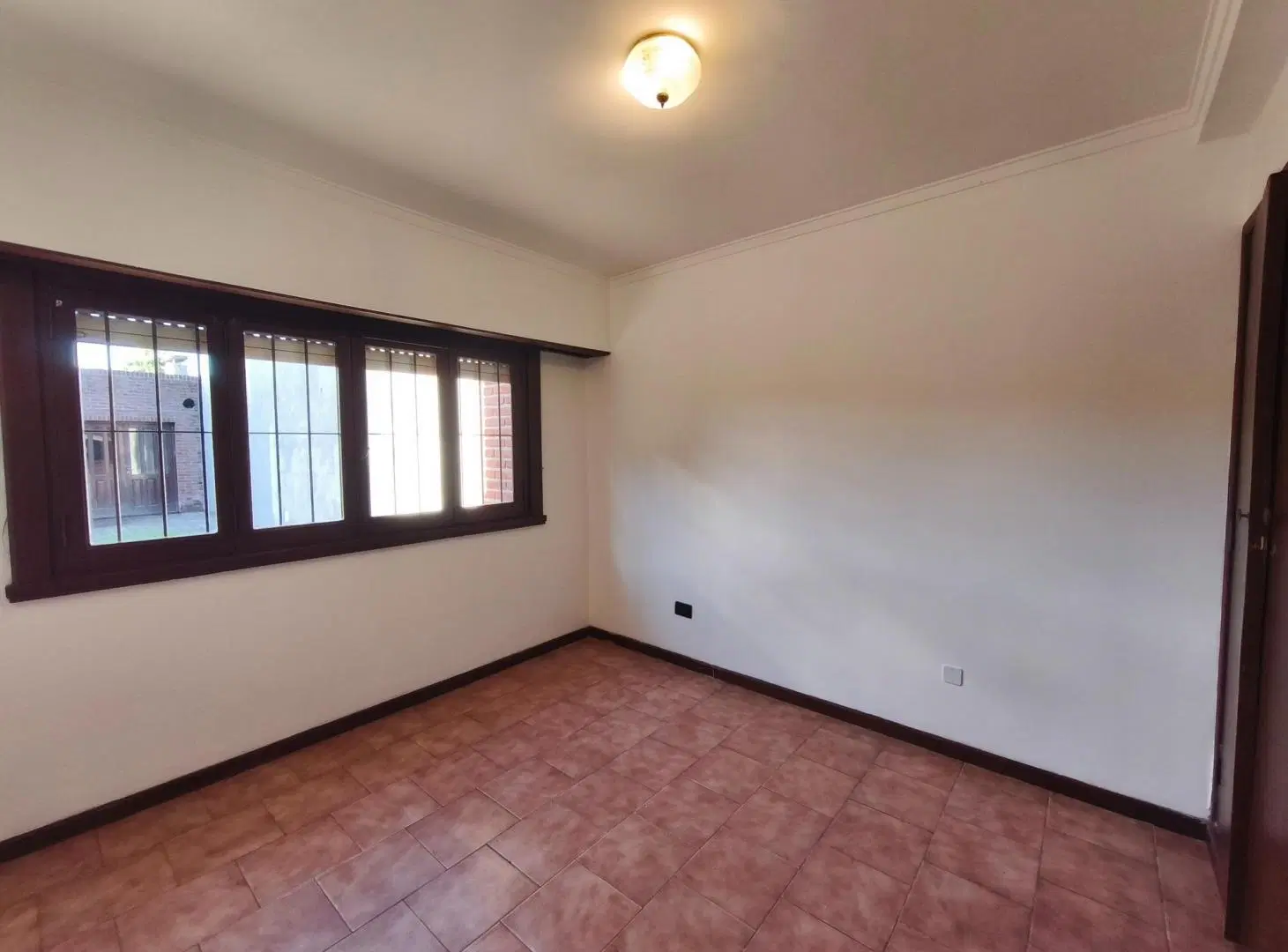 ALQUILER 24 MESES - CHALET 6 AMB. AMB.  - BARRIO VILLA PRIMERA - MAR DEL PLATA 4
