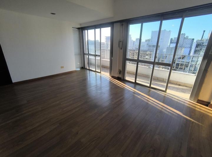 Foto de Departamento 5 Amb. Tipo Dúplex con Cochera, imagen 2