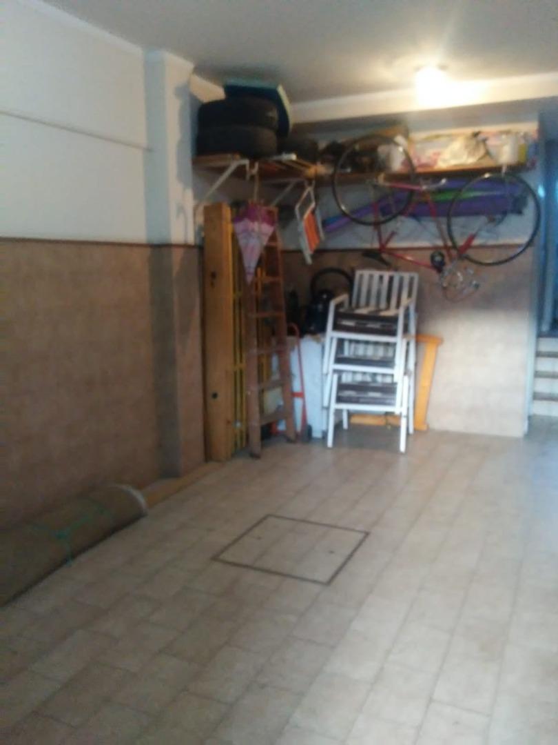 Foto de INCREIBLE CHALET 5 AMB. C/ DEPEND. Y QUINCHO - PUNTA MOGOTES, imagen 2