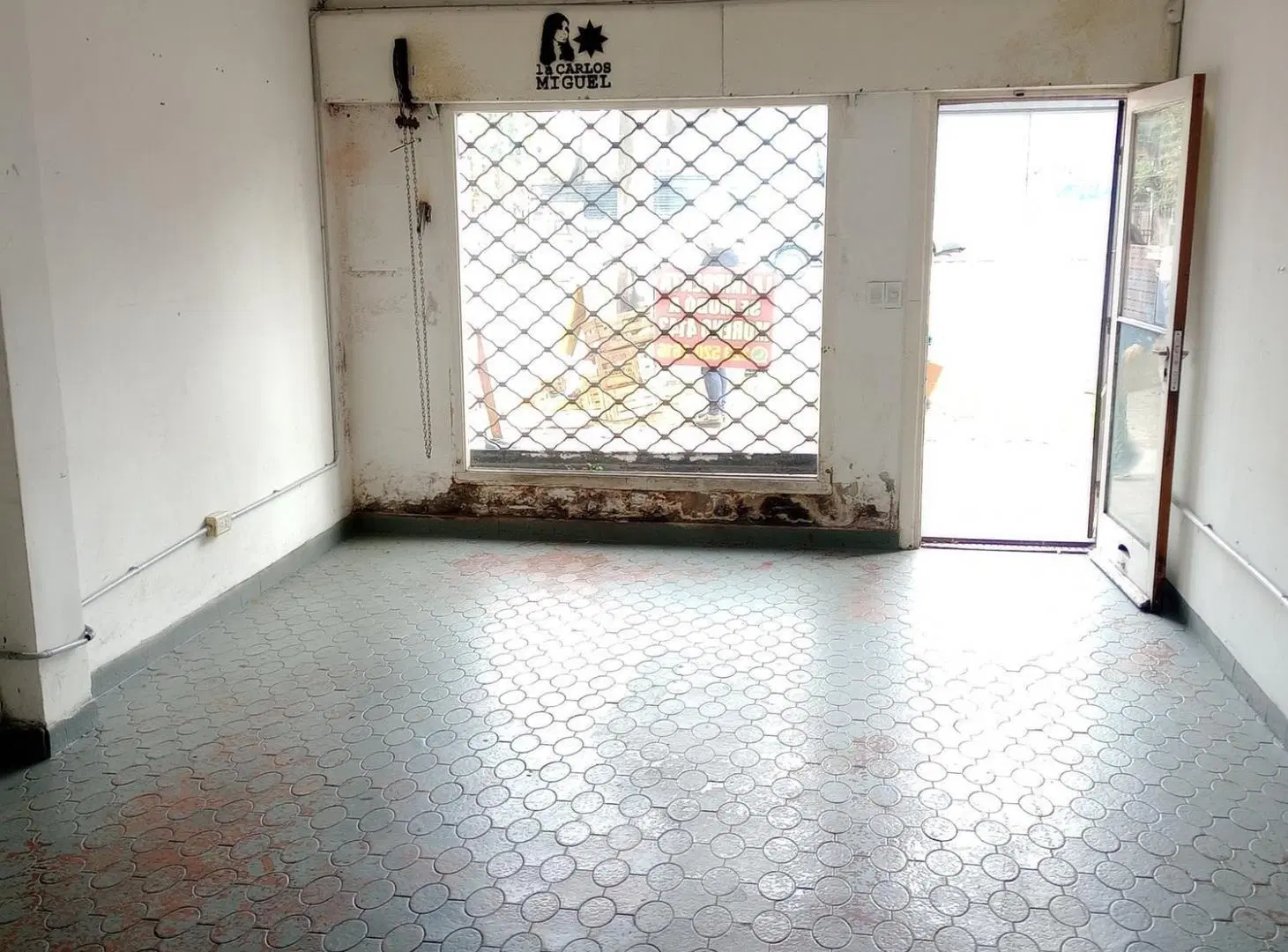 VENTA DE LOCAL COMERCIALSOBRE AV COLON AL 3900 CASI GUIDO 2
