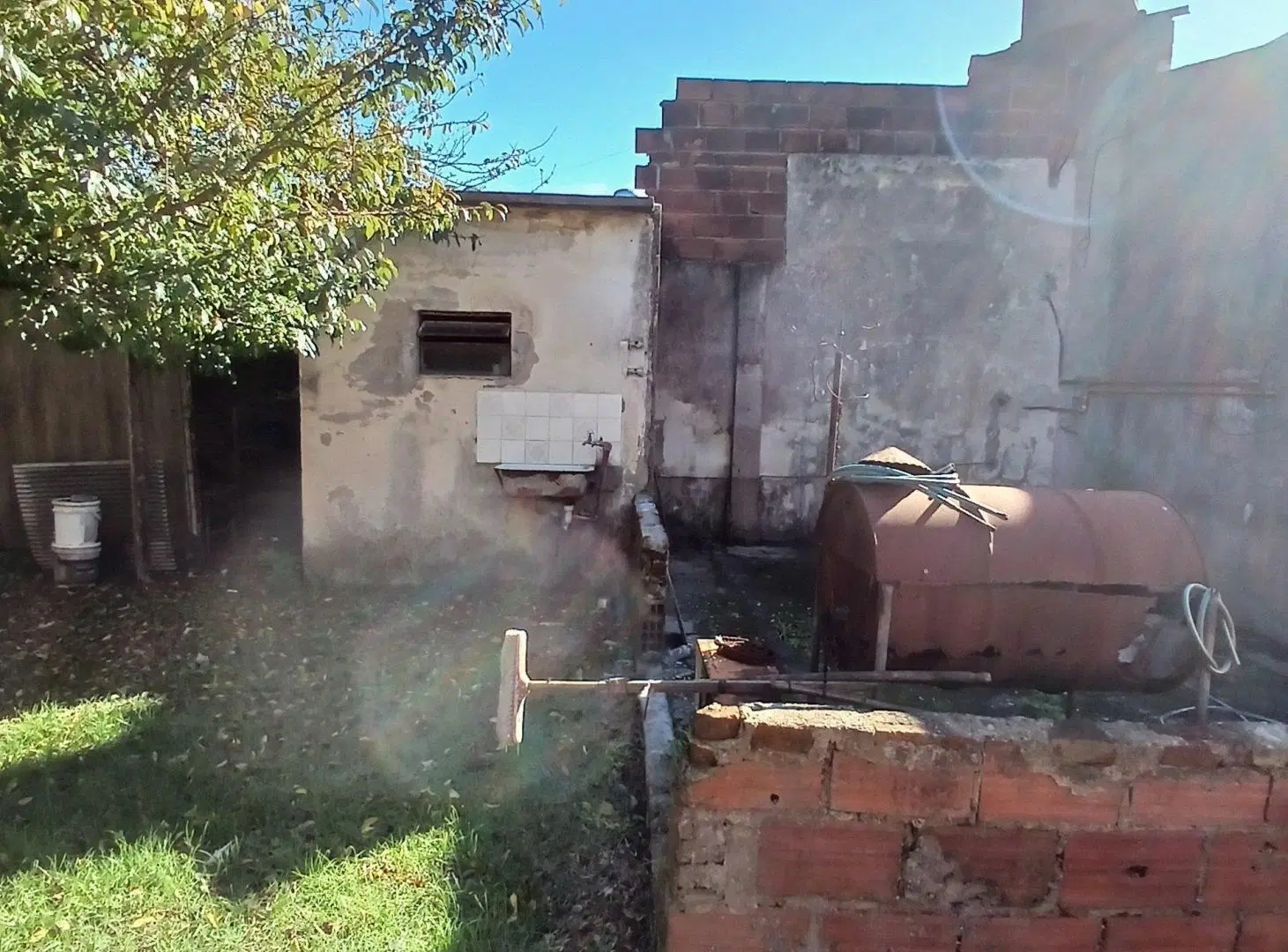GALPON EN VENTA  SOBRE LOTE DE 440 M2 COLON 6450 5