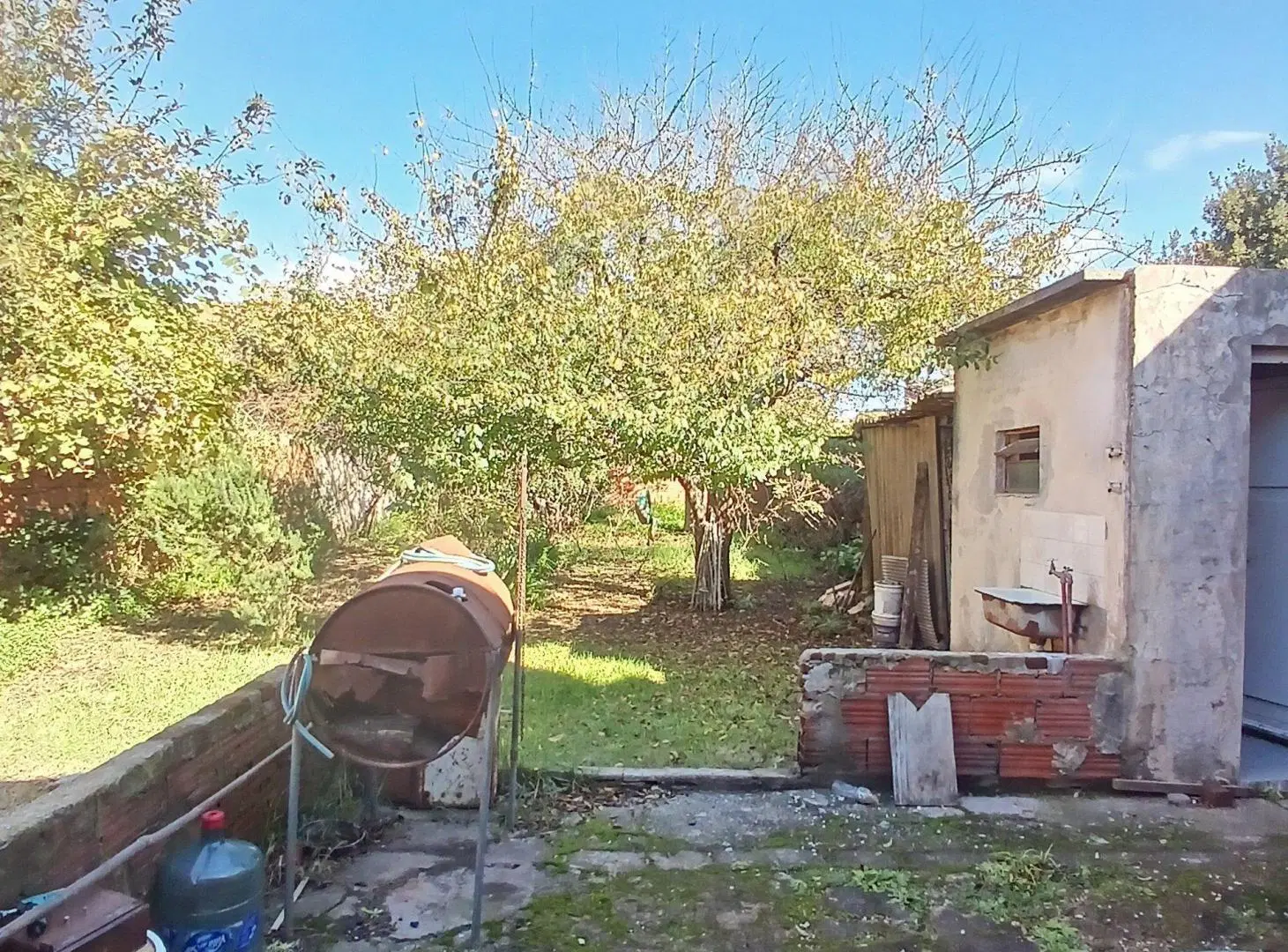 GALPON EN VENTA  SOBRE LOTE DE 440 M2 COLON 6450 2