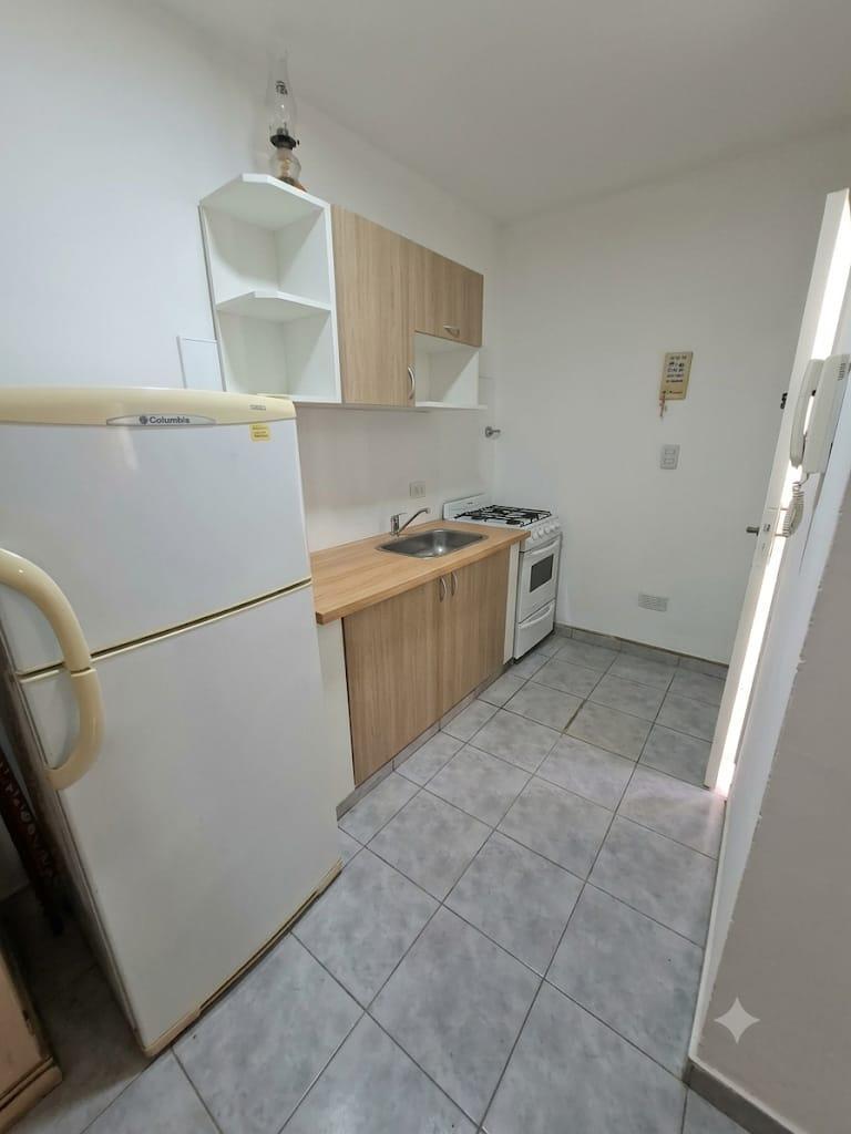 Foto de VENTA PH 2 AMB. PLANTA BAJA, PATIO Uruguay casi Colon Z/ DON BOSCO, imagen 1