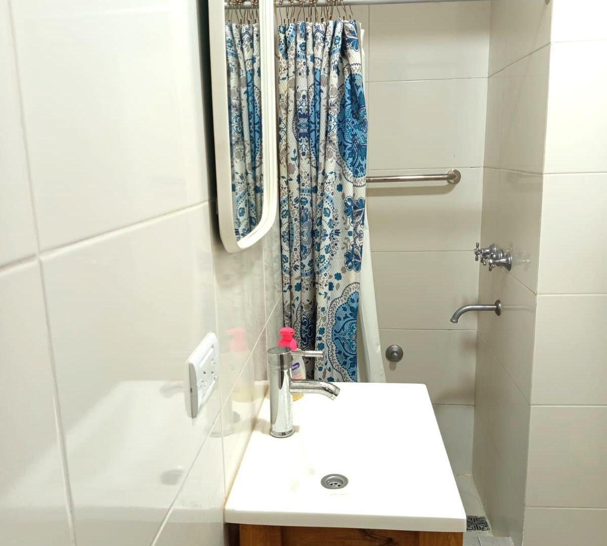 Foto de VENTA PH 2 AMB. PLANTA BAJA, PATIO Uruguay casi Colon Z/ DON BOSCO, imagen 5