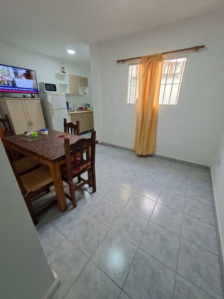 Foto de VENTA PH 2 AMB. PLANTA BAJA, PATIO Uruguay casi Colon Z/ DON BOSCO, imagen 4