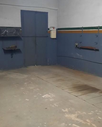 Venta Casa con local 4