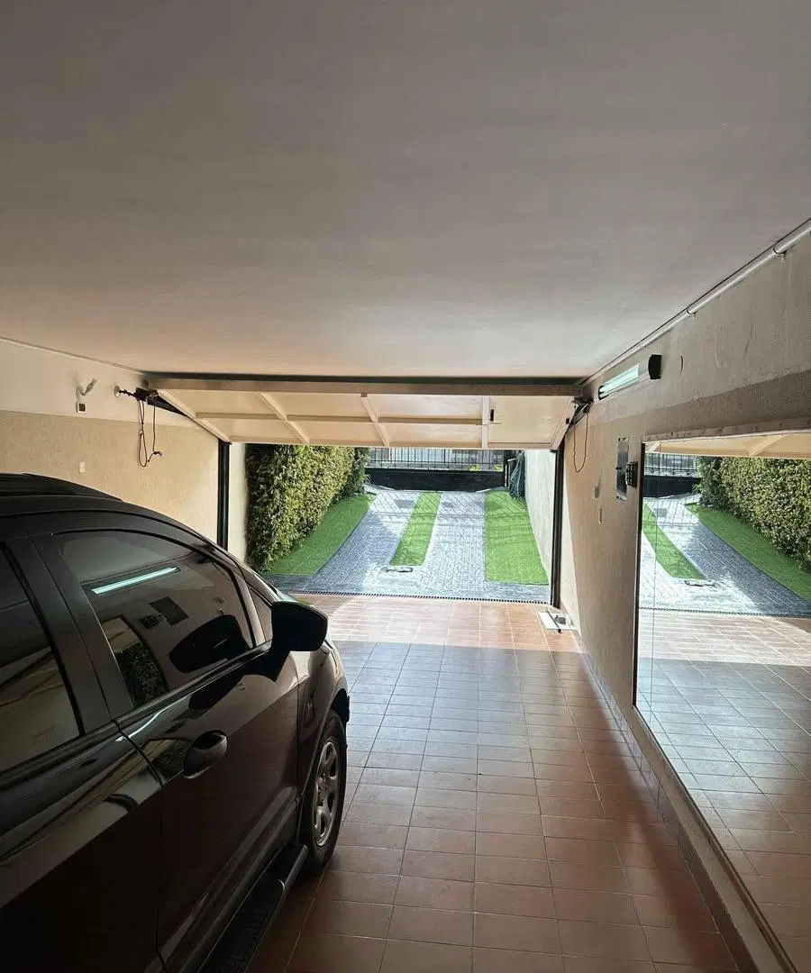 Olivos: Chalet de 6 ambientes Garage y Quincho Lote 10x50 Hay que verlo! 4