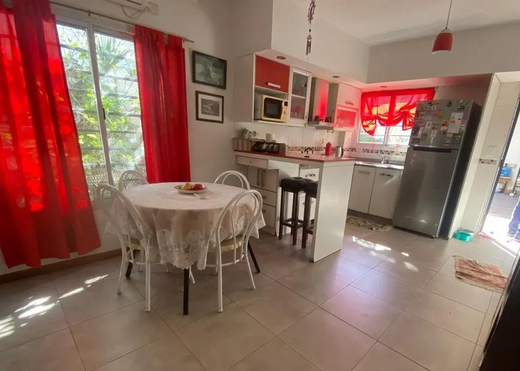 Venta de casa en Haedo de 3 amb. J.M. Moreno al 300 5