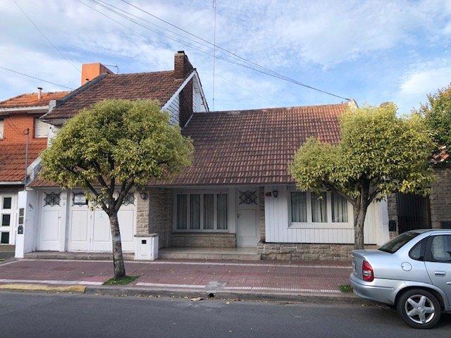 Chalet con Departamento Independiente Barrio Chauvín 5