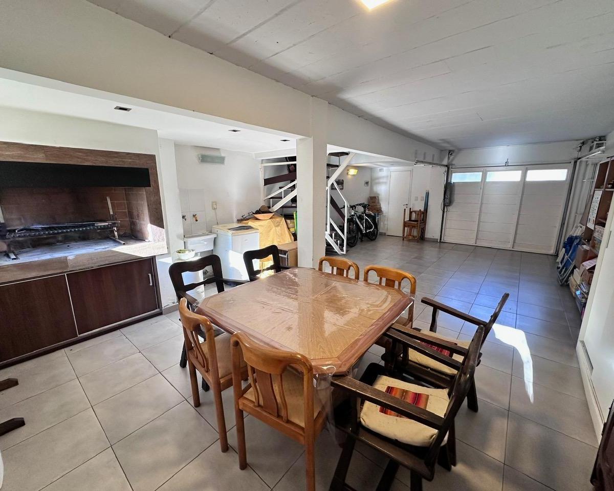 Amplio Duplex 5 Ambientes Barrio Altos de Chauvín 5
