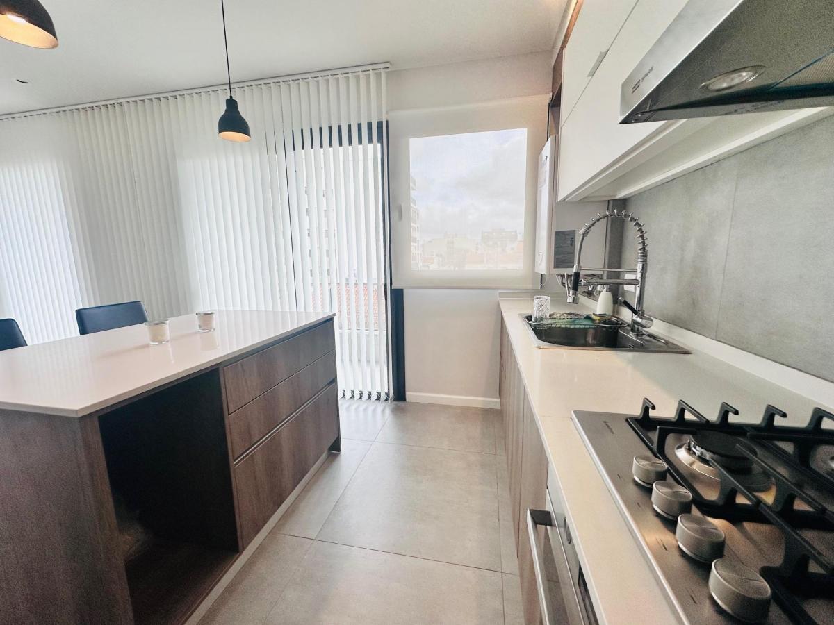 Piso 4 Ambientes, Cochera y Terraza Privada 1