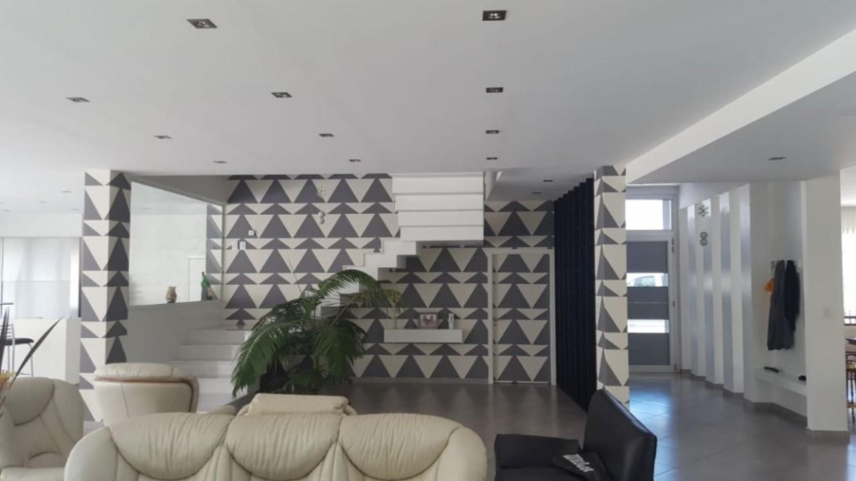 Foto de Amplia Casa sobre Lote unico de 1250 mts2 barrio privado Rumenco, imagen 5