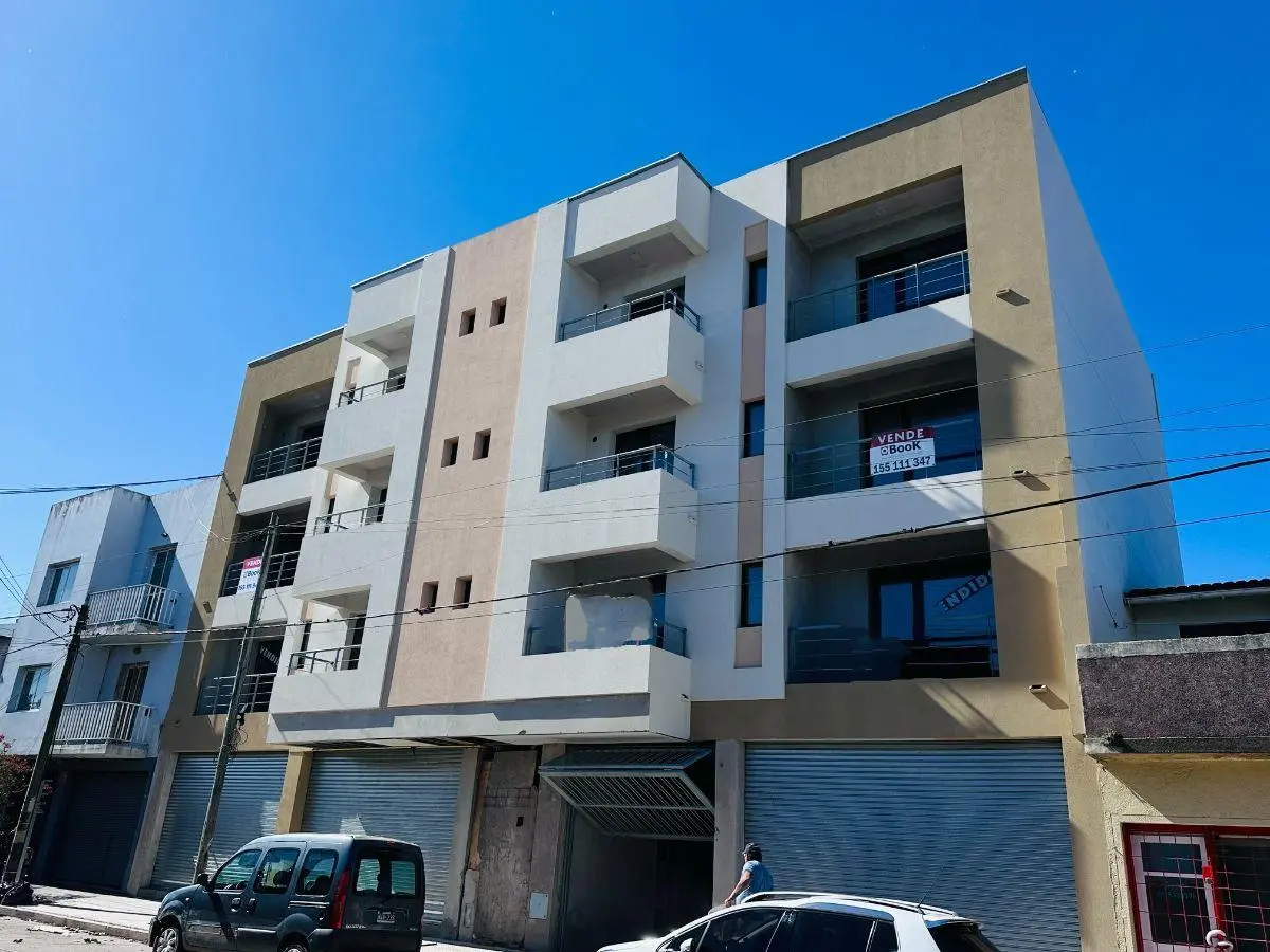 Departamento dos ambientes con cochera a estrenar 3