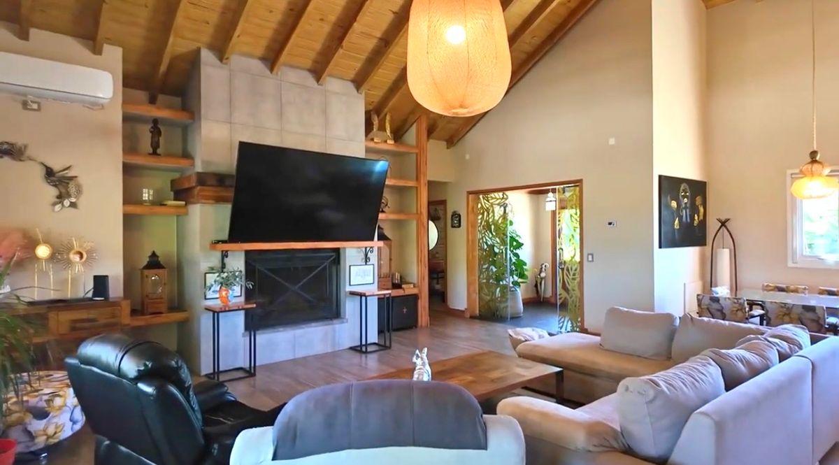 Foto de Amplia Casa con Pileta Barrio Privado Arenas del Sur, imagen 3