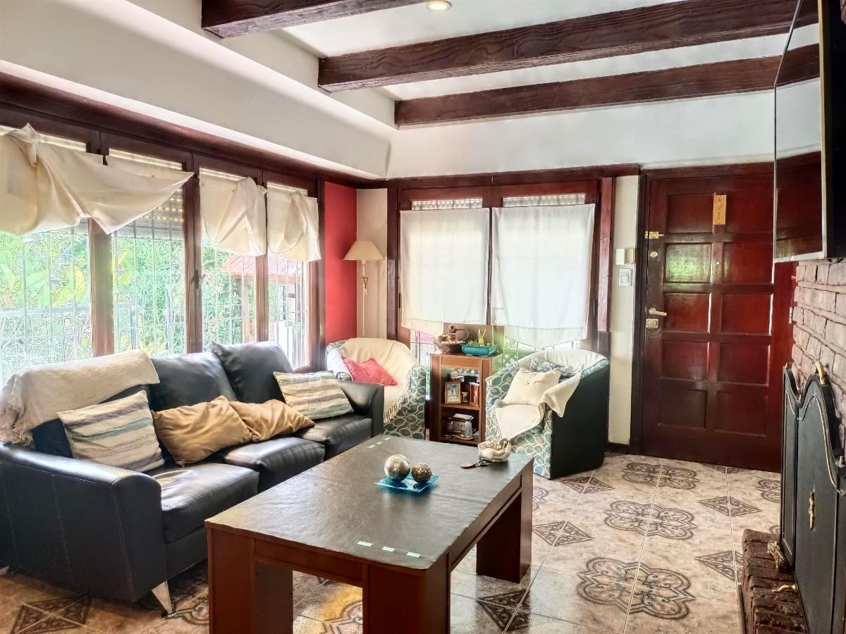 Foto de Chalet 5 ambientes con parque y quincho – Parque Luro, imagen 1