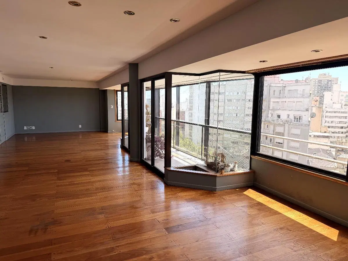 Piso en Venta 5 ambientes Zona Diagonal Pueyrredon 2