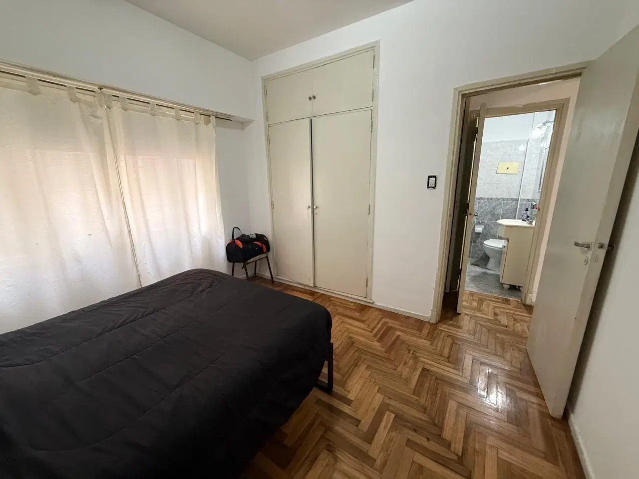 Departamento  Próximo a Plaza Colón y Plaza Mitre 4