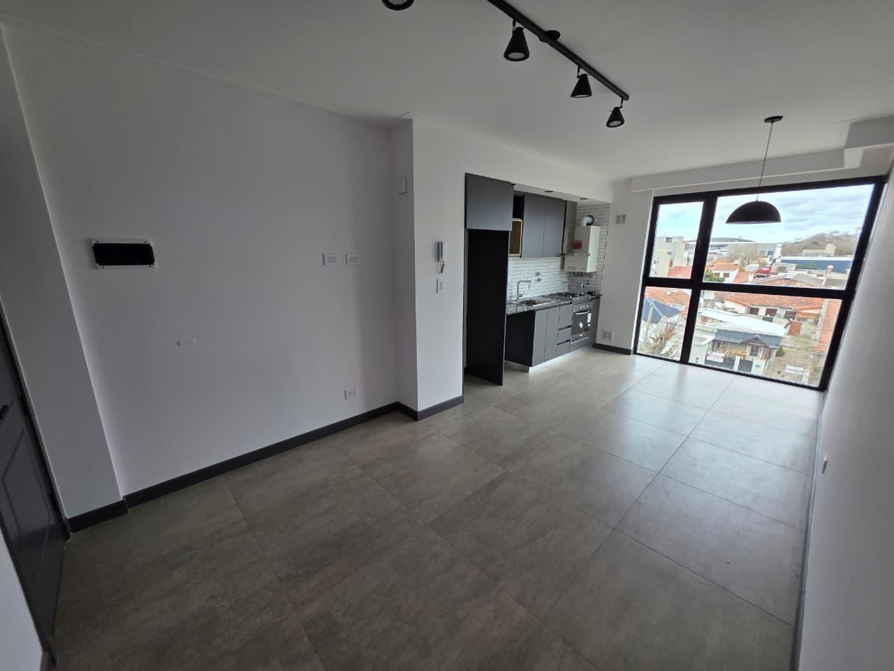 Foto de Departamento 2 ambientes con cochera a estrenar en alquiler, imagen 1