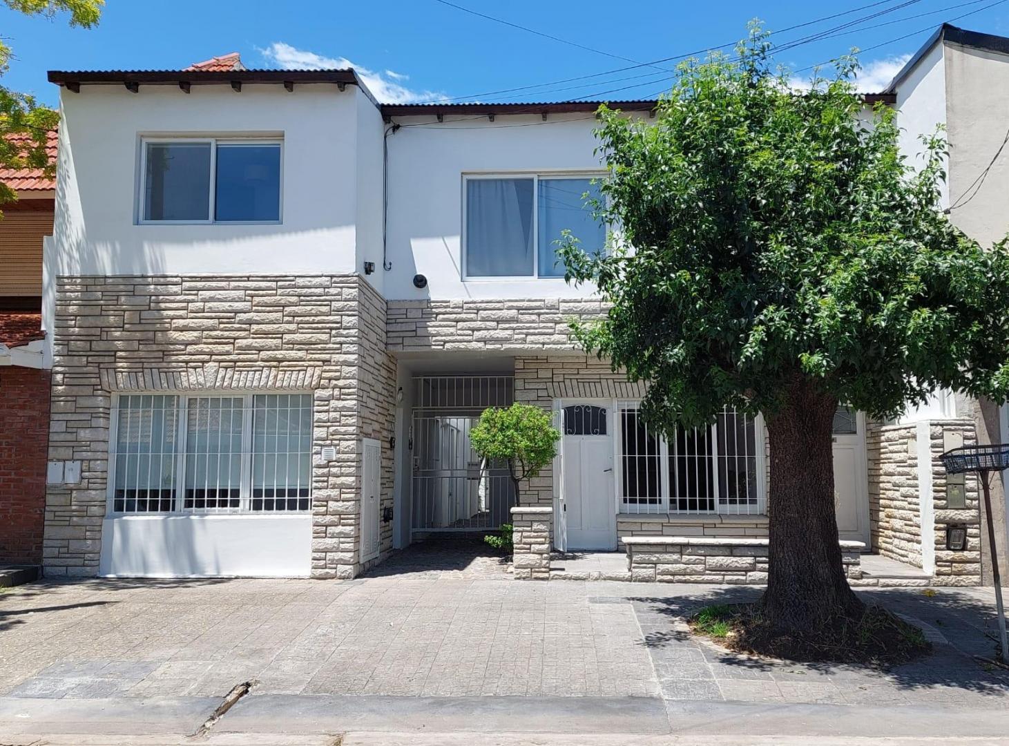 PH en venta, barrio Santa Monica