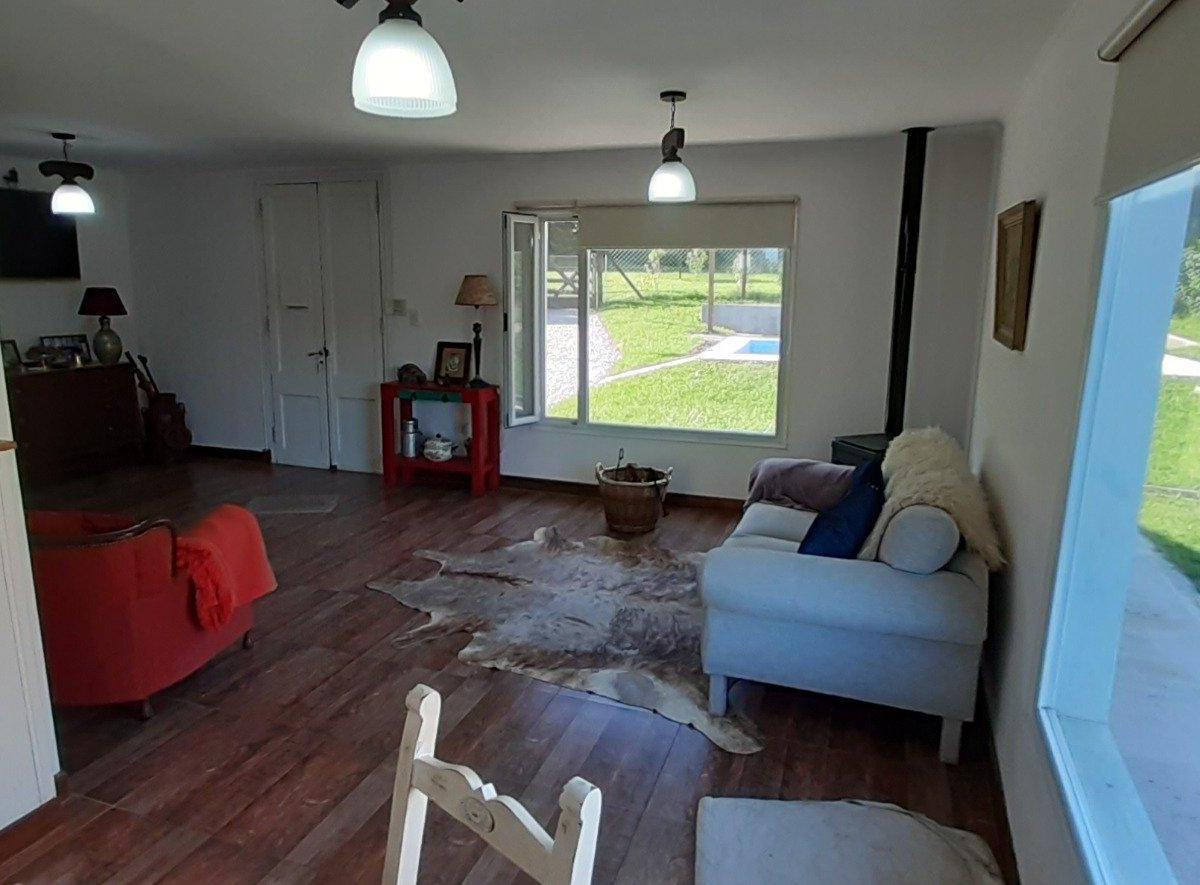 Foto de IMPECABLE PROPIEDAD EN VENTA EN SIERRA DE LOS PADRES - GAS NATURAL, imagen 4