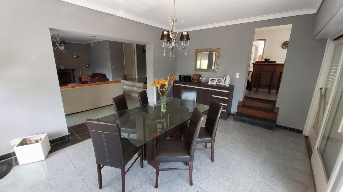 Foto de RETASADO!!! CHALET EN VENTA EN SIERRA DE LOS PADRES - FINANCIA - TOMA, imagen 2