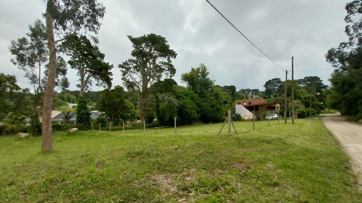 RETASADO. Lote en venta en Sierra de los Padres. Zona Capilla. Muy soleado
