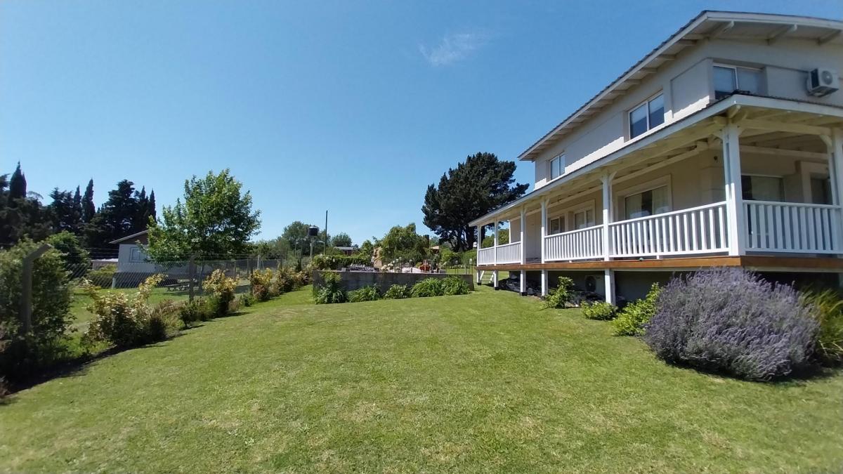 Hermoso chalet en venta. Colina de los Padres, Sierra de los Padres. GAS NATURAL