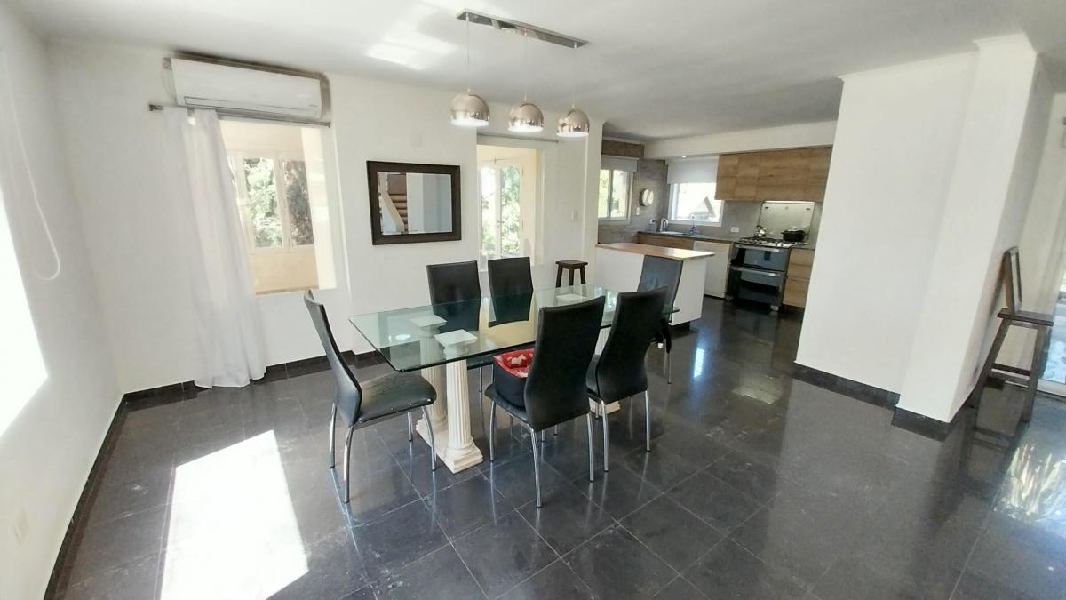 Foto de Moderna propiedad en venta en Sierra de los Padres. Gas natural, imagen 5