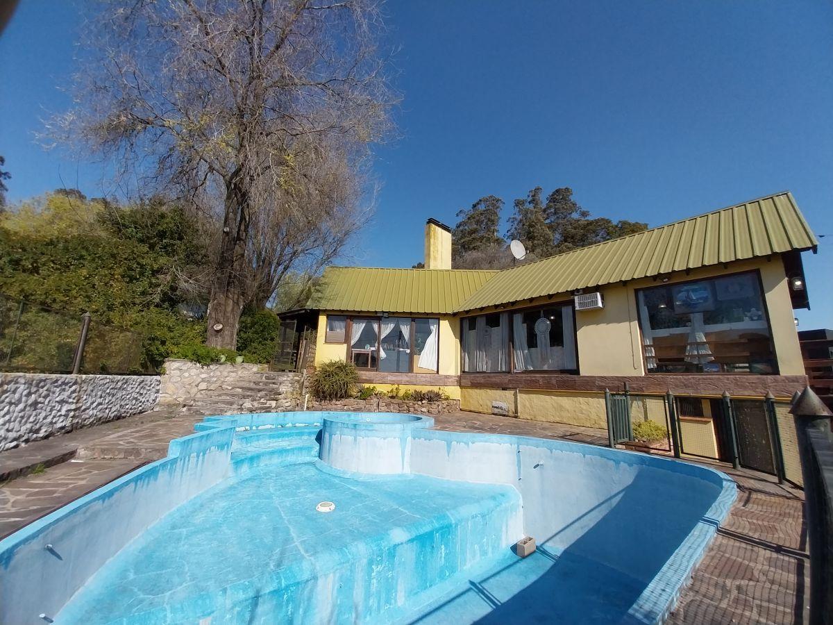 Chalet panorámico venta en Sierra de los Padres. Gas natural.