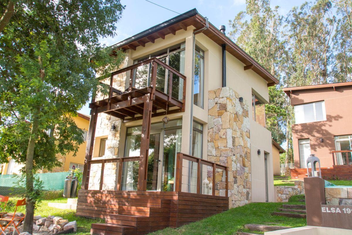 2 Unidades de categoría en venta, Sierra de los Padres, gas natural en su vereda. Excelentes!!!
