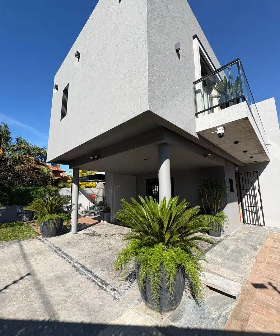 Casa 4 ambientes en Ph, barrio Caisamar. 3