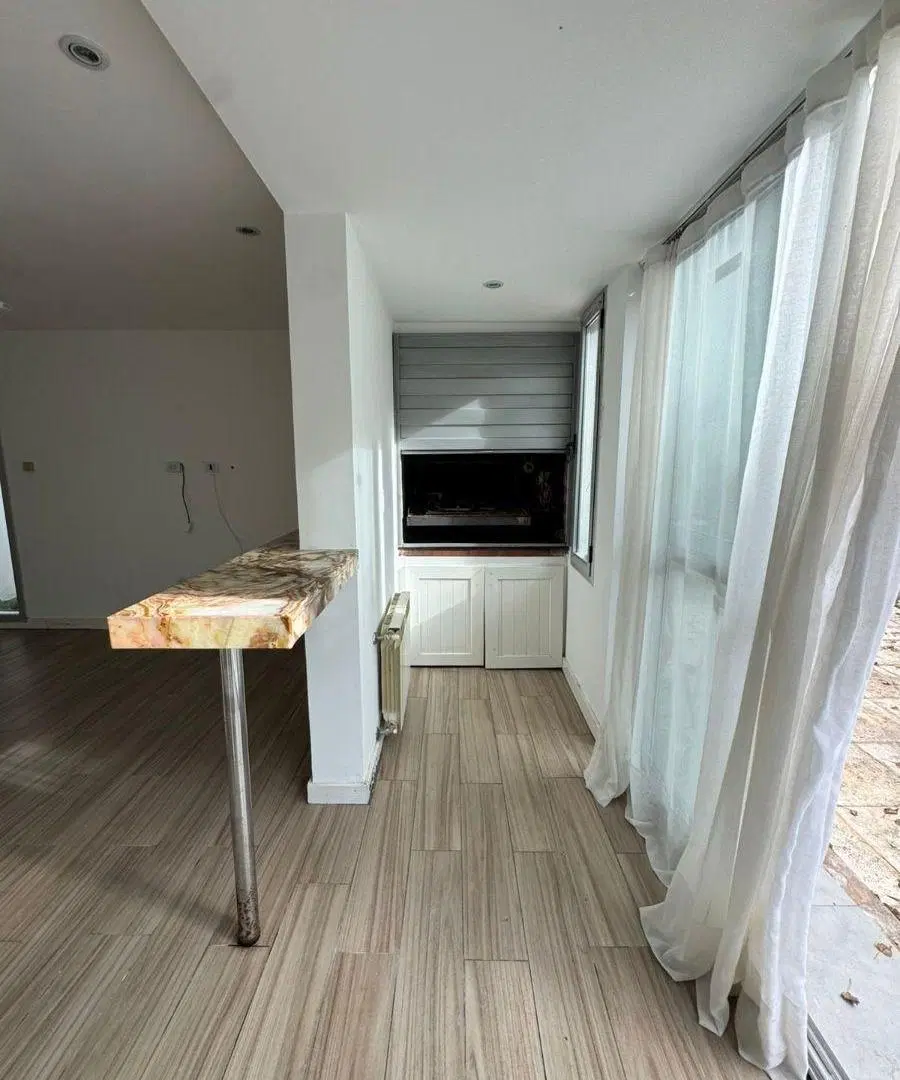 Casa 4 ambientes, venta o alquiler, barrio privado rumenco. 3