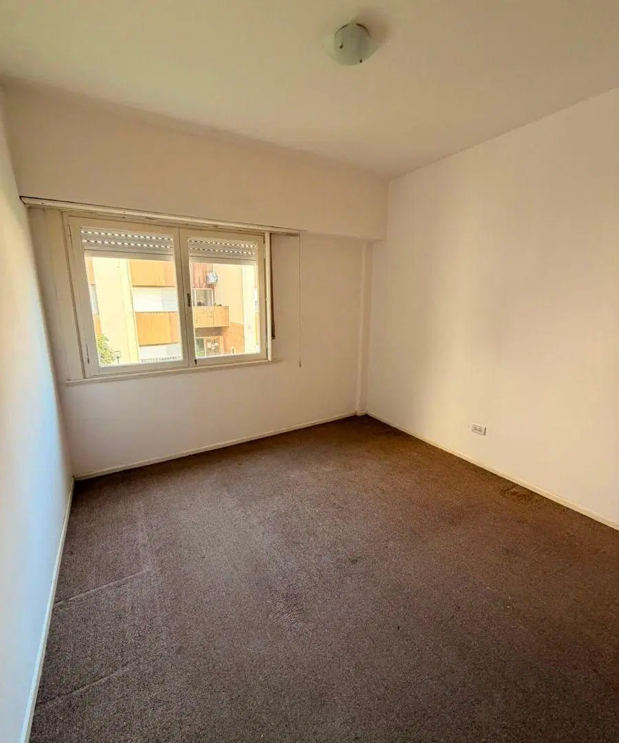 Alquiler 24 meses, departamento 3 ambientes, 1er piso por escalera. 8