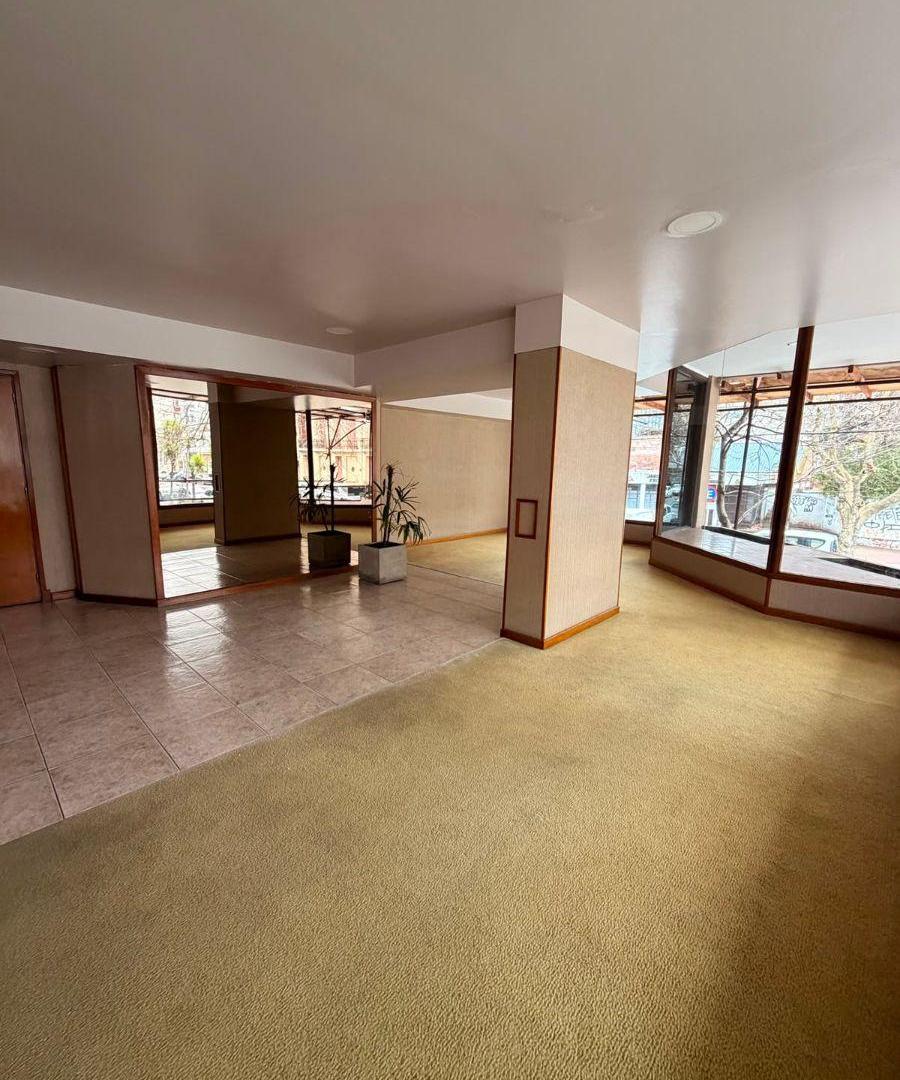 Foto de Departamento 2 ambientes, 1er piso lateral, barrio La Perla, imagen 1