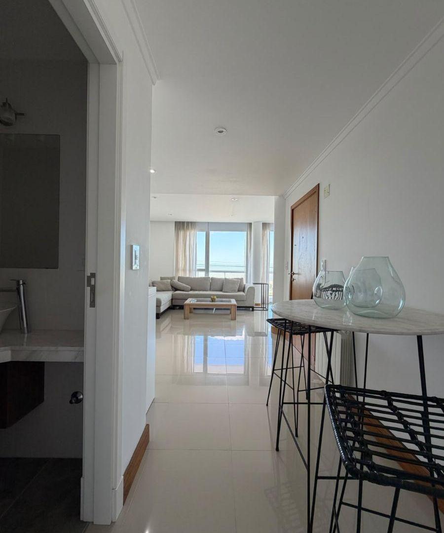 Foto de Piso 4 ambientes, frente al mar, con espacio de cochera, imagen 4