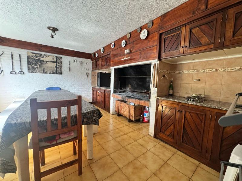 Chalet 6 Ambientes en Barrio Pinos de Anchorena 4