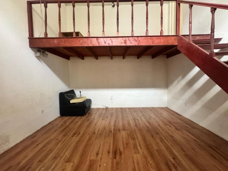 Casa de Estilo a Reciclar, en Zona Nueva Pompeya 1