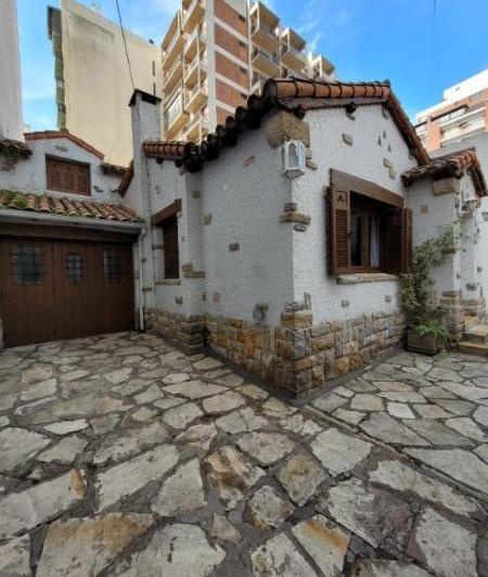 ALQUILER chalet 4 ambientes zona la perla. apto uso profesional 1